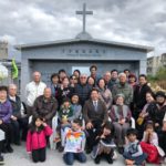 十字架委福音教会・お墓完成のセレモニー風景（読谷村）